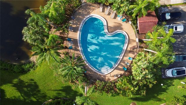 1007 S BAYSHORE BOULEVARD 107, Safety Harbor, FL 34695