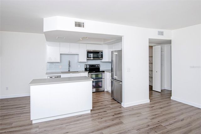 1007 S BAYSHORE BOULEVARD 107, Safety Harbor, FL 34695