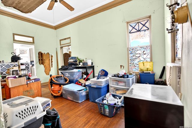 215 Sweet, San Antonio, TX 78204