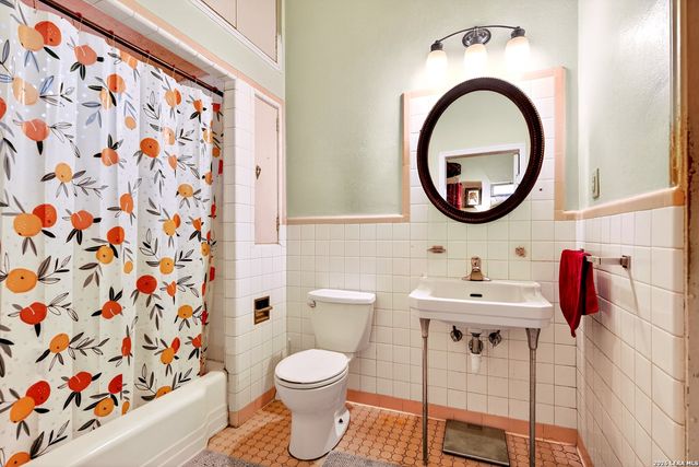 215 Sweet, San Antonio, TX 78204