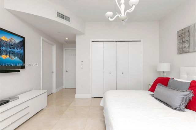 17121 Collins Ave 2905, Sunny Isles Beach, FL 33160