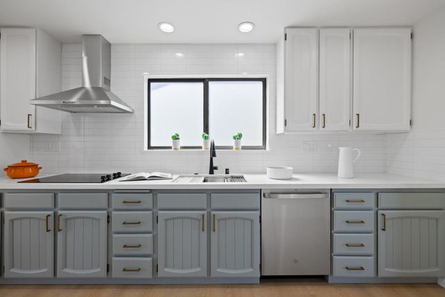 100 Montana Street, Moss Beach, CA 94038