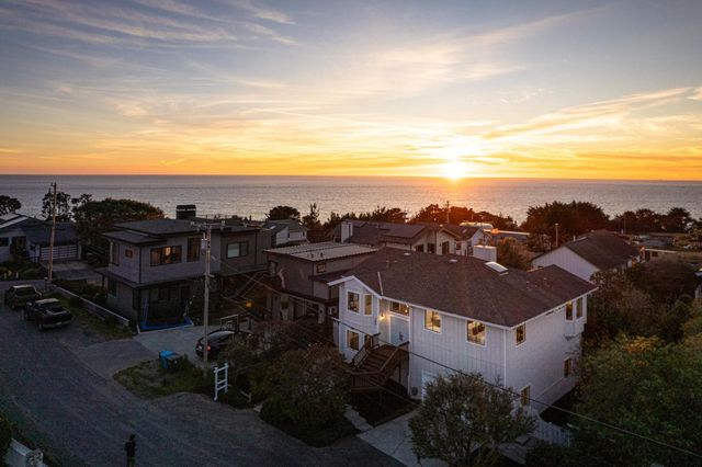 100 Montana Street, Moss Beach, CA 94038