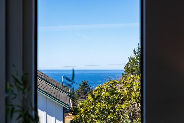 100 Montana Street, Moss Beach, CA 94038