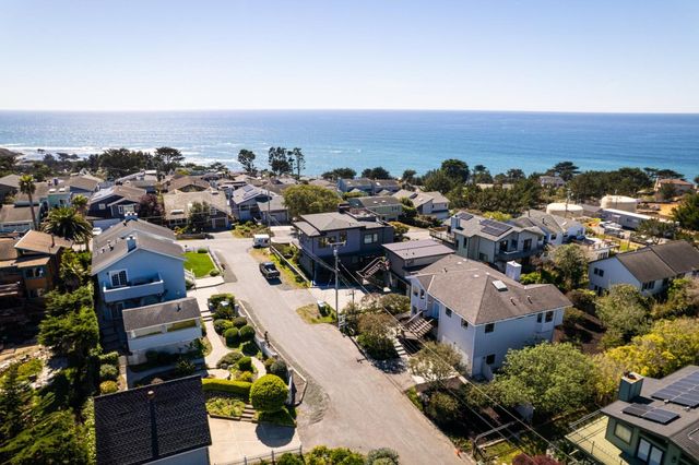 100 Montana Street, Moss Beach, CA 94038