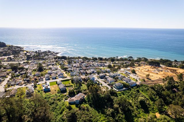 100 Montana Street, Moss Beach, CA 94038