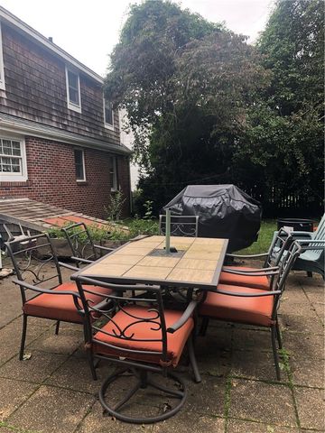 10 Isabelle Drive, Narragansett, RI 02882