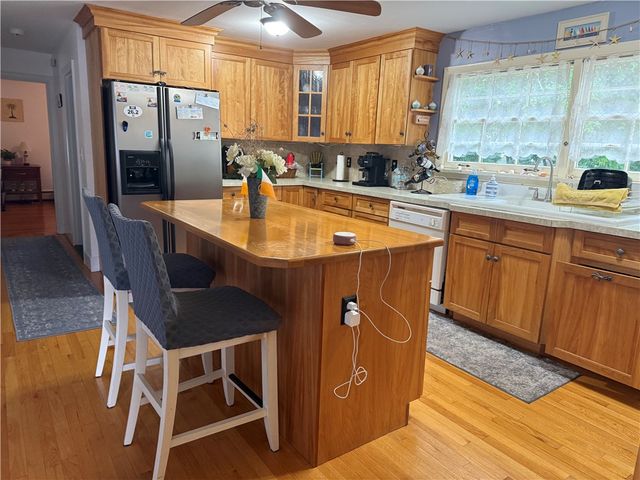 10 Isabelle Drive, Narragansett, RI 02882