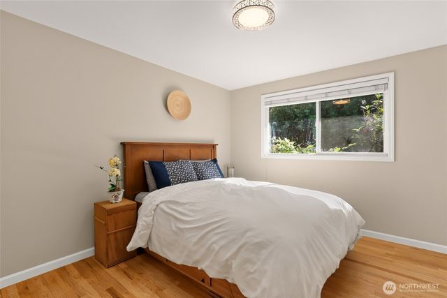 936 165th Avenue SE, Bellevue, WA 98008