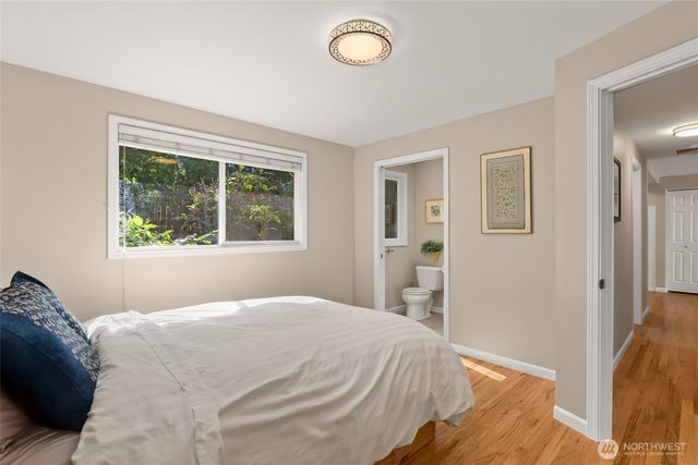 936 165th Avenue SE, Bellevue, WA 98008