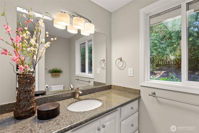 936 165th Avenue SE, Bellevue, WA 98008