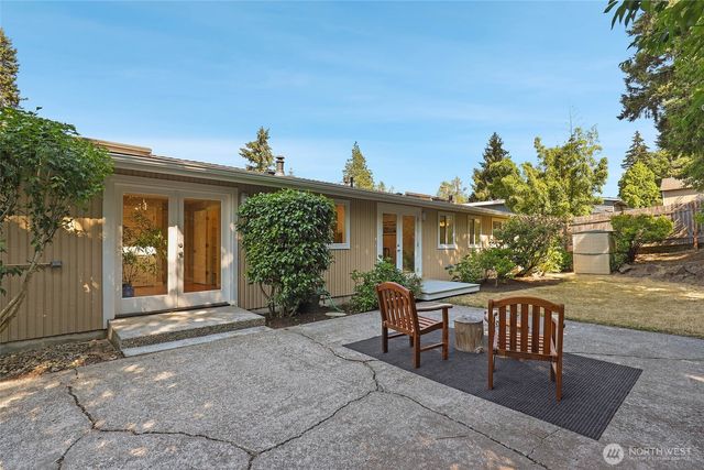 936 165th Avenue SE, Bellevue, WA 98008
