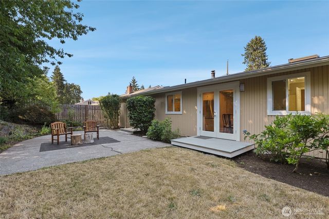936 165th Avenue SE, Bellevue, WA 98008