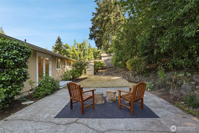 936 165th Avenue SE, Bellevue, WA 98008