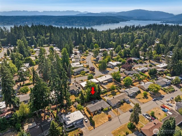936 165th Avenue SE, Bellevue, WA 98008