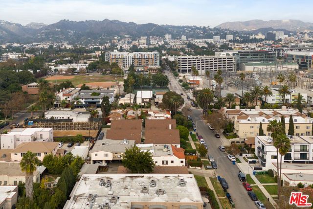 833 N Poinsettia Place, Los Angeles, CA 90046