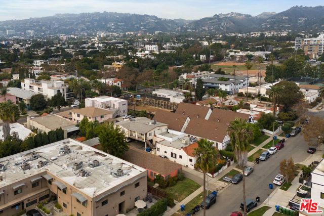 833 N Poinsettia Place, Los Angeles, CA 90046