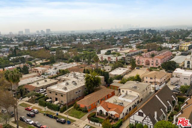 833 N Poinsettia Place, Los Angeles, CA 90046