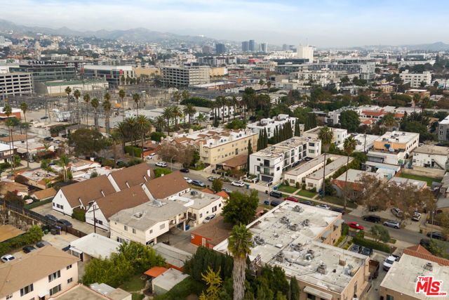 833 N Poinsettia Place, Los Angeles, CA 90046