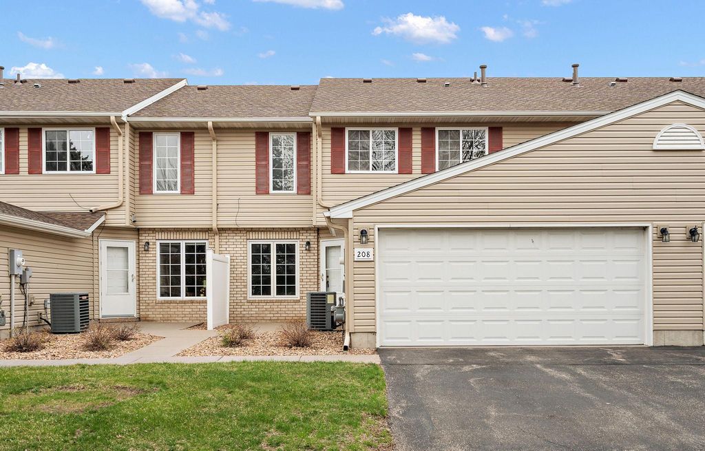 208 E Orchard Street, Belle Plaine, MN 56011 — photo 3