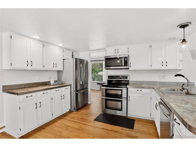 2669 S Moline Ct, Aurora, CO 80014