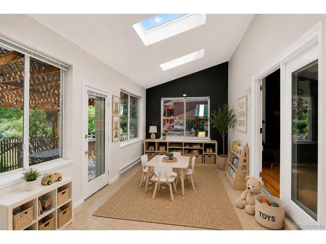 2669 S Moline Ct, Aurora, CO 80014