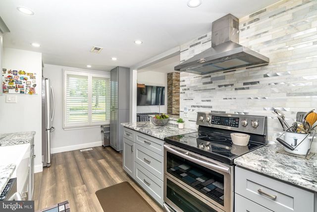 251 FIR TREE CT, Marlton, NJ 08053