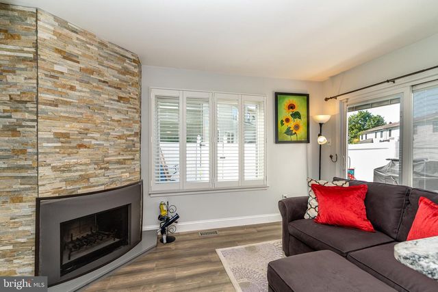 251 FIR TREE CT, Marlton, NJ 08053