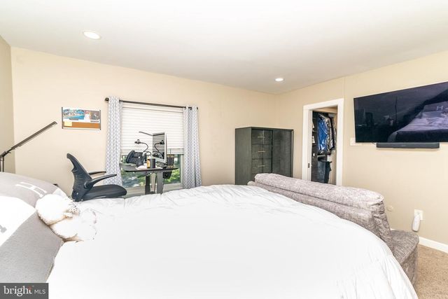 251 FIR TREE CT, Marlton, NJ 08053