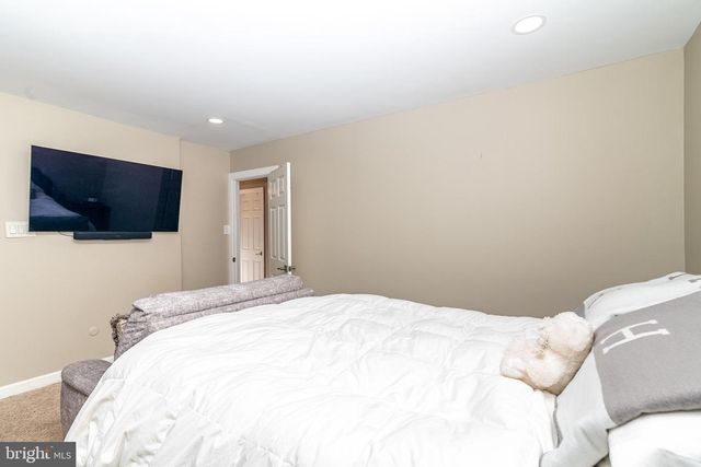 251 FIR TREE CT, Marlton, NJ 08053