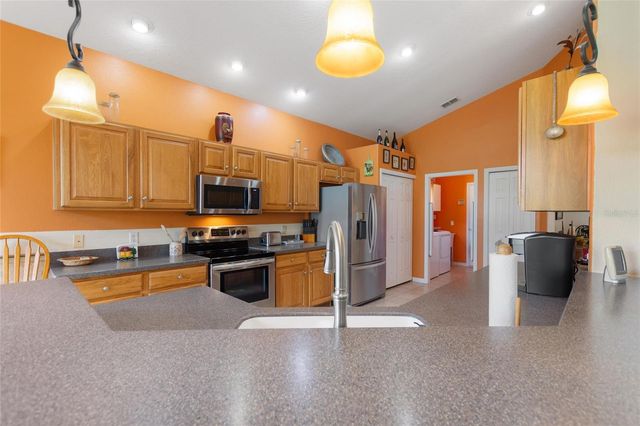 318 HIGH VISTA DR, Davenport, FL 33837