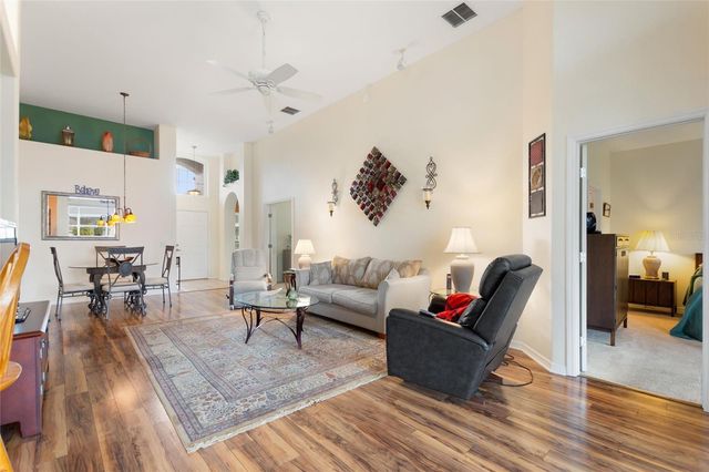 318 HIGH VISTA DR, Davenport, FL 33837