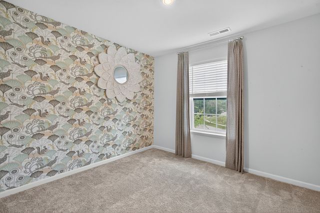 1001 Draper Road, Mchenry, IL 60050