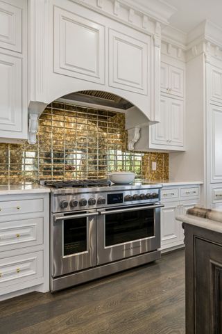 1077 Stockett Dr, Nashville, TN 37221