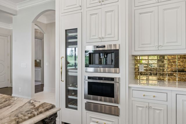 1077 Stockett Dr, Nashville, TN 37221