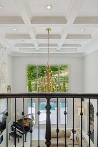 1077 Stockett Dr, Nashville, TN 37221