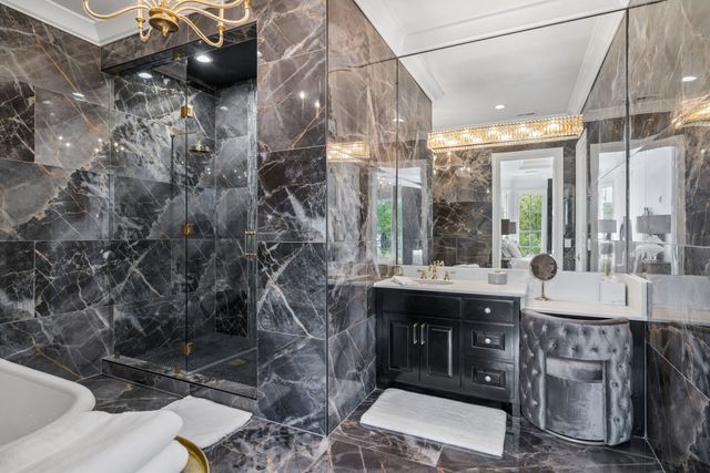 1077 Stockett Dr, Nashville, TN 37221