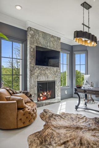 1077 Stockett Dr, Nashville, TN 37221