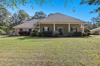 112 Rowan Oak Place, Terry, MS 39170