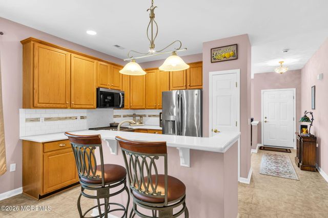 31 Country Walk Boulevard, Whiting, NJ 08759