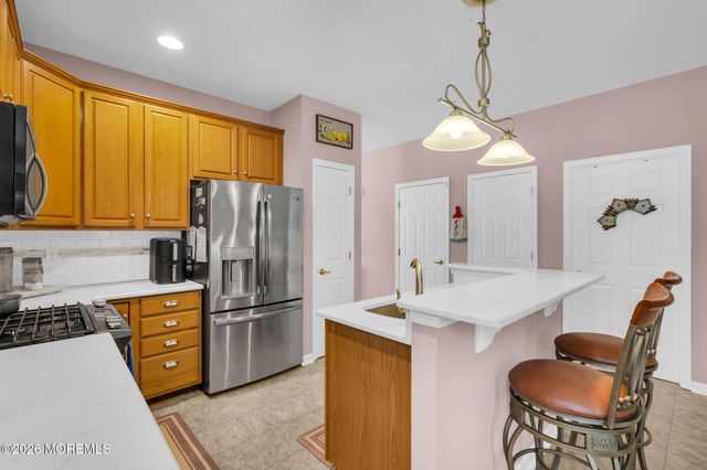 31 Country Walk Boulevard, Whiting, NJ 08759