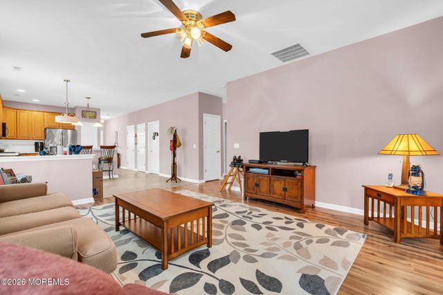 31 Country Walk Boulevard, Whiting, NJ 08759