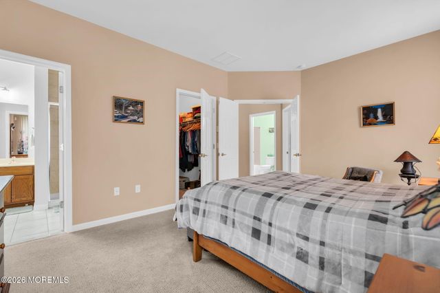 31 Country Walk Boulevard, Whiting, NJ 08759