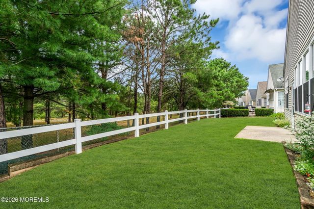 31 Country Walk Boulevard, Whiting, NJ 08759