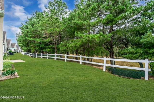 31 Country Walk Boulevard, Whiting, NJ 08759