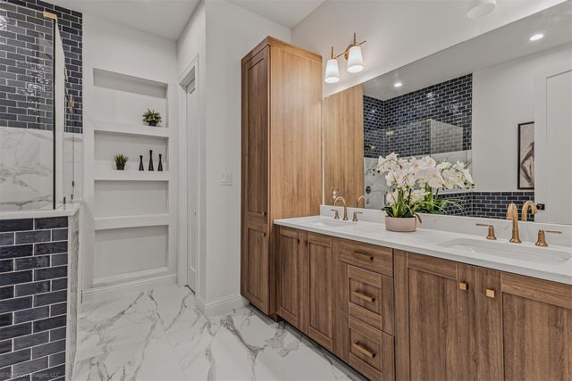 1710 Governors Boulevard, Heath, TX 75032