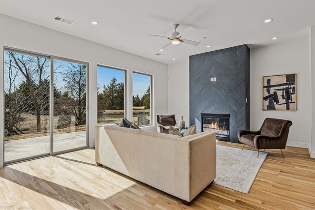 1710 Governors Boulevard, Heath, TX 75032