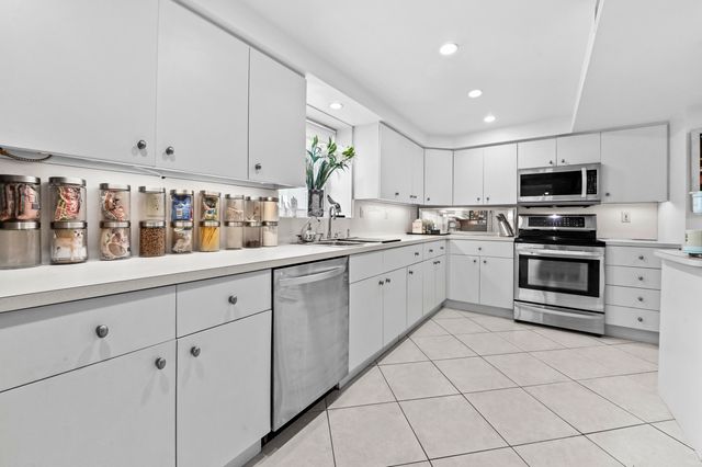 3430 Galt Ocean Drive 911, Fort Lauderdale, FL 33308
