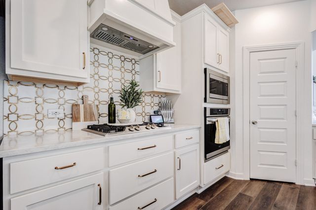 3504 Sweet Grass Drive, Aubrey, TX 76227