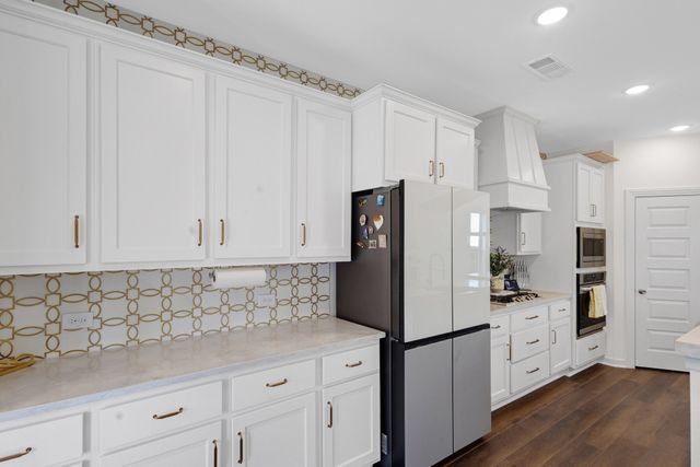 3504 Sweet Grass Drive, Aubrey, TX 76227